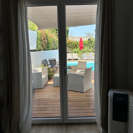 Studio Avec Piscine Carmaux Экстерьер фото